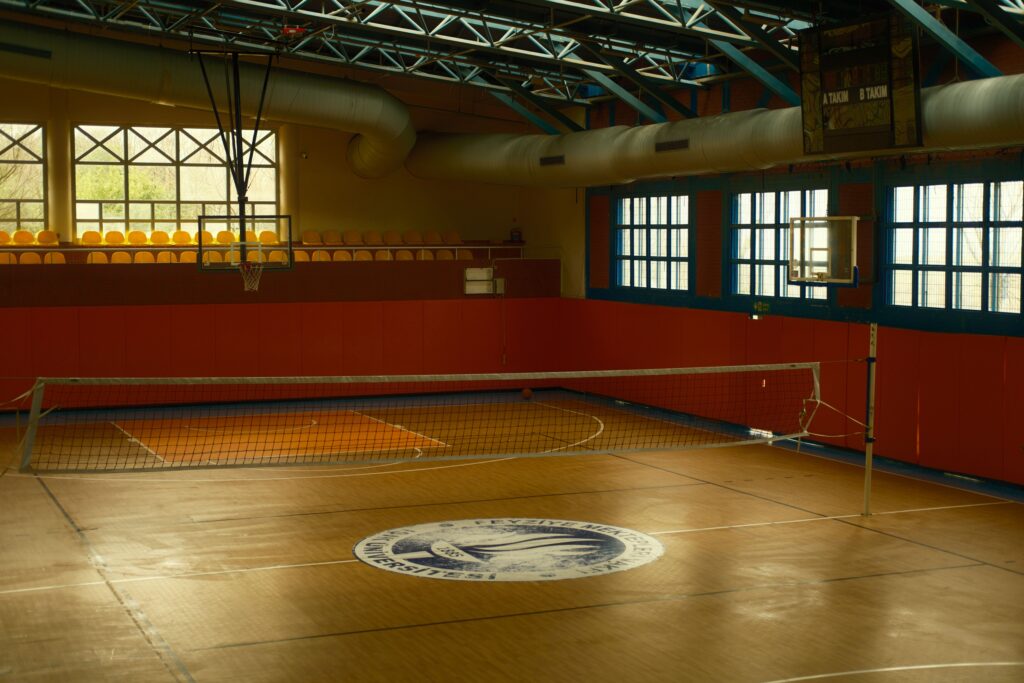 Centro deportivo cubierto para clases y seminarios
